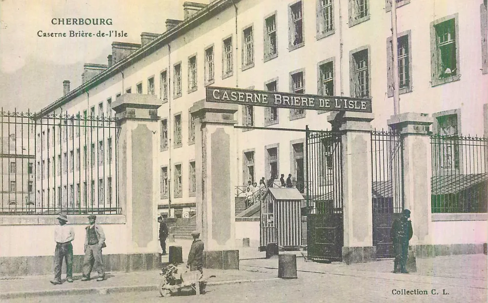Cherbourg — Caserne Brière-de-l'Isle — Collection C. L. - Recto
