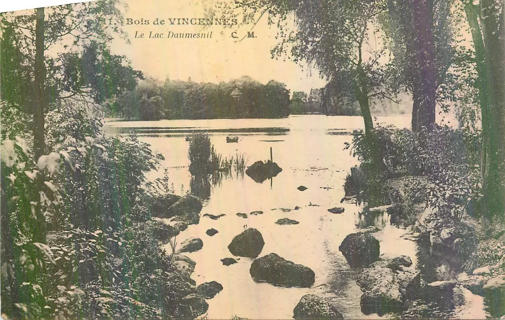 Bois de Vincennes — Lago Daumesnil — C.M. n°11 - Frente