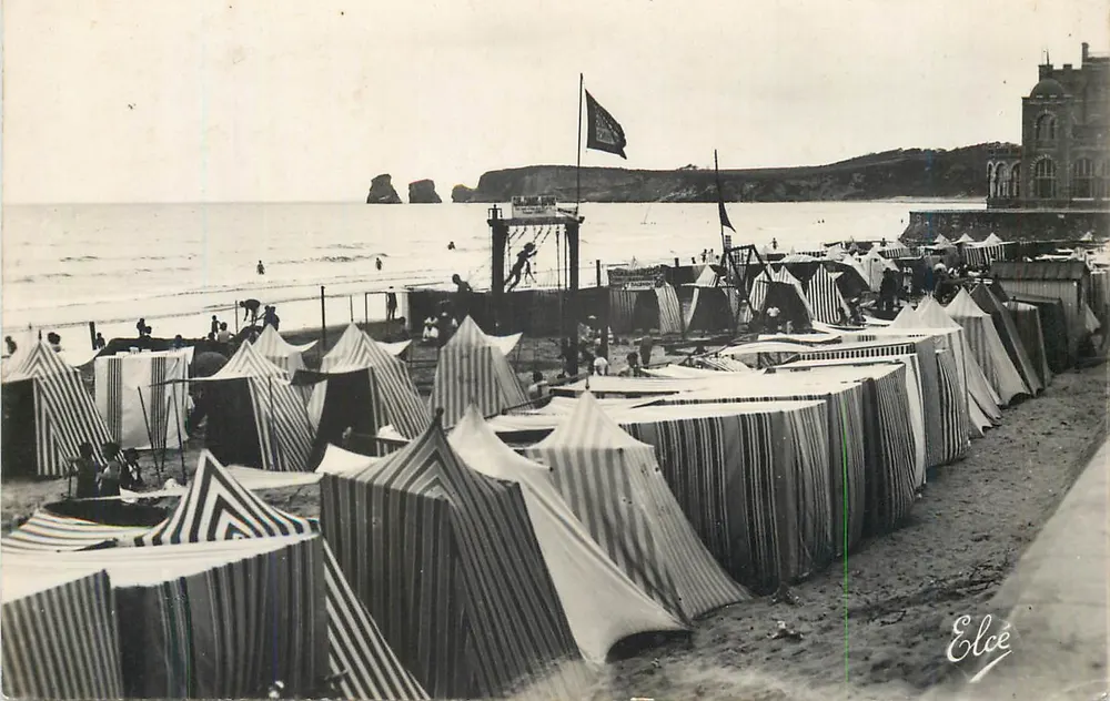Hendaye-Plage (B.Pyr.) — La Plage et les Deux Jumeaux — Éditeur Elce - Recto