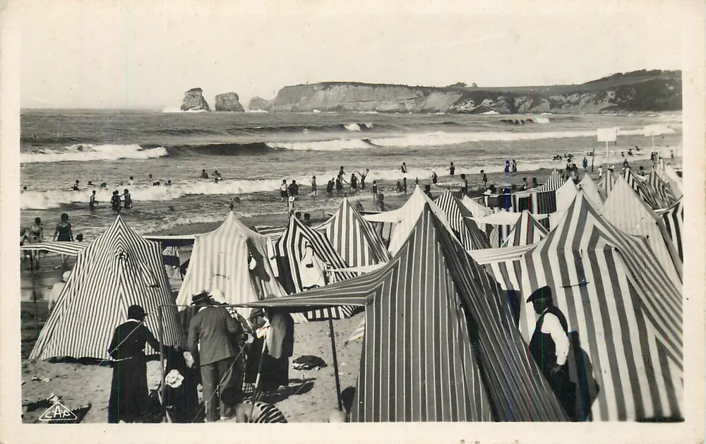 Hendaye - La Playa y los Dos Gemelos — Tarjeta postal antigua — serie 32 - Anverso