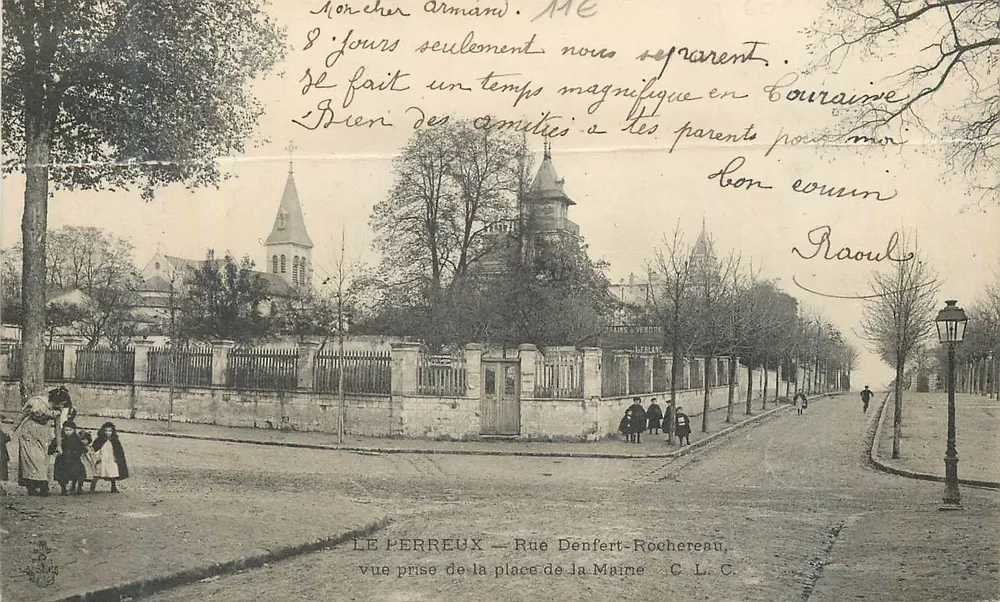 Le Perreux — Vue prise de la place de la Marne — Rue Denfert-Rochereau, éditeur C. L. C. - Frente