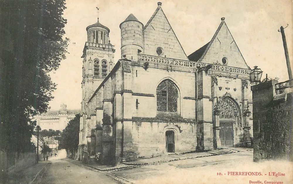 Pierrefonds - A Igreja - Decelle, Compiègne - Frente