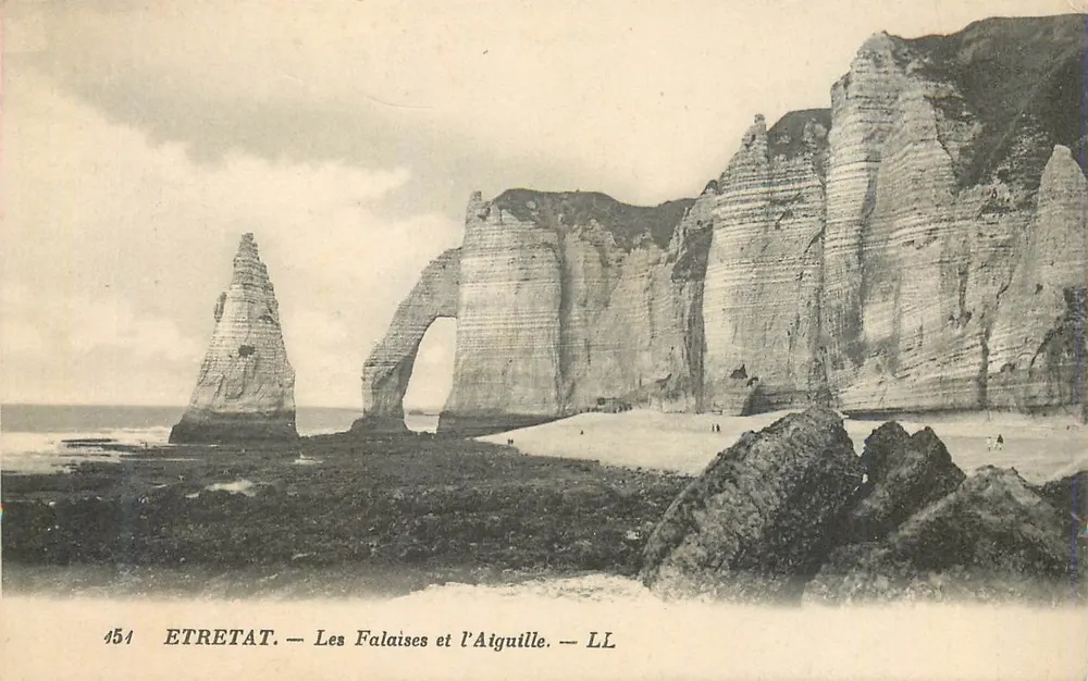 Etretat — Les Falaises et l'Aiguille — LL - Recto