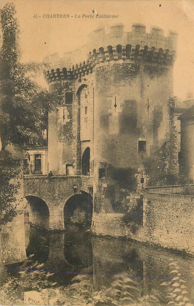 Chartres - A Porta Guillaume — editor A. D. n°45 - Frente