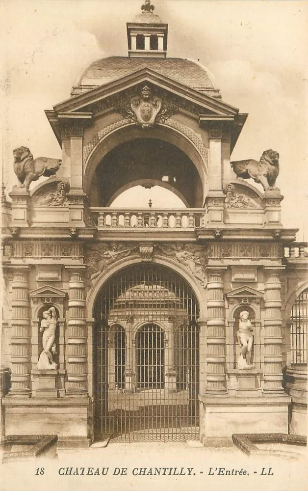 Castelo de Chantilly — A Entrada — LL - Frente