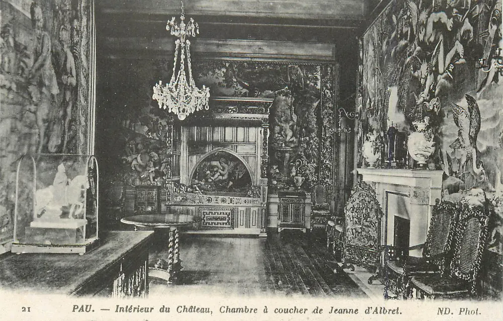 Pau — Intérieur du Château, Chambre à coucher de Jeanne d'Albret — ND. Phot. - Recto