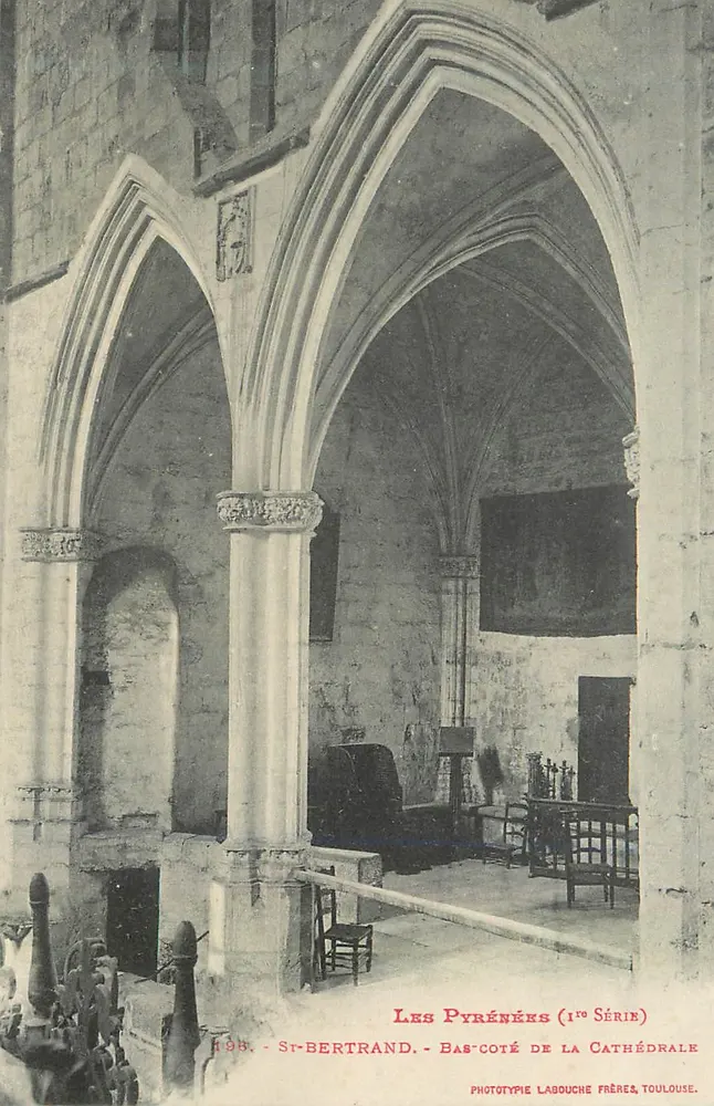 St-Bertrand - Seitenbereich der Kathedrale — Die Pyrenäen (1. Serie) — Phototypie Labouche Frères, Toulouse - Vorderseite