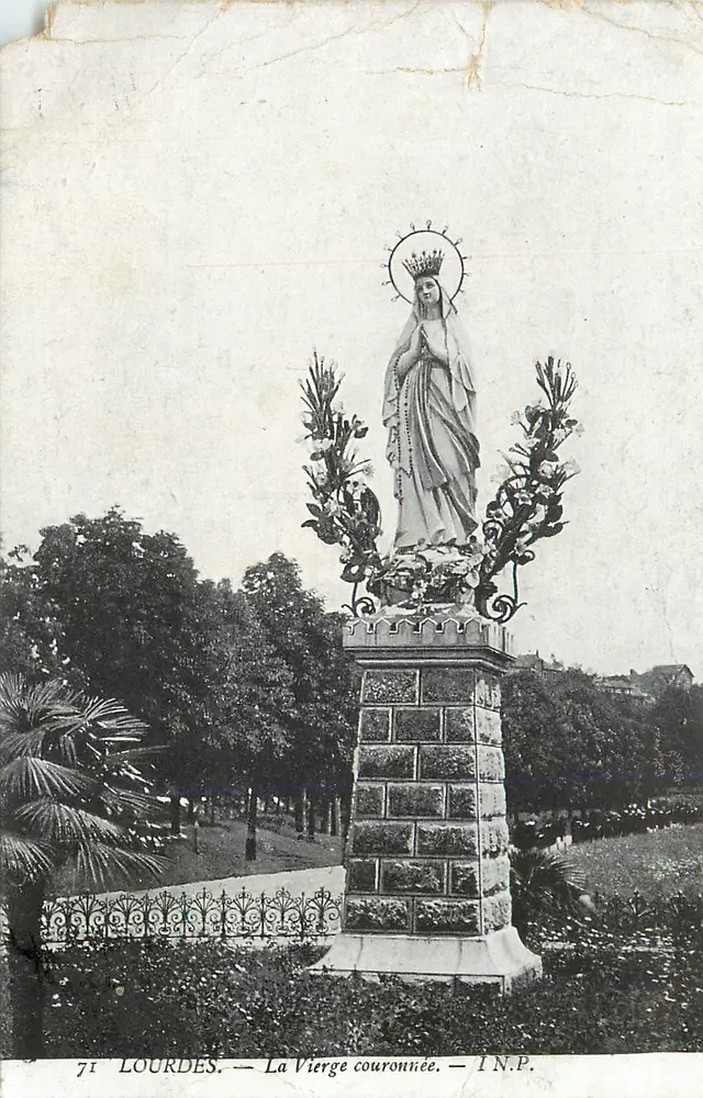 Lourdes — La Vierge couronnée — I.N.P. - Frente