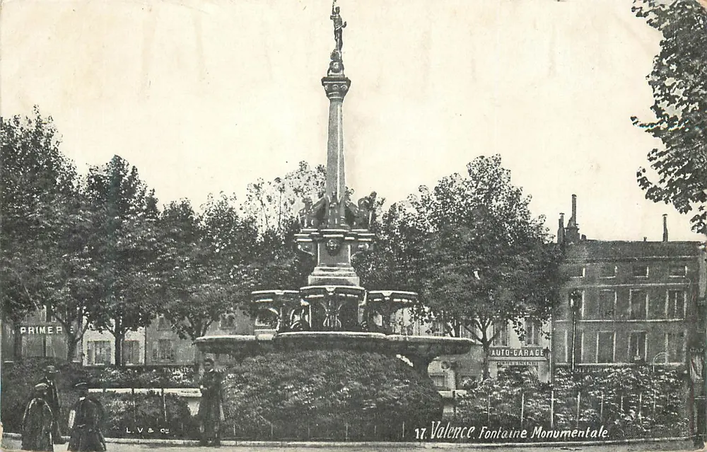 Valência. Fonte Monumental — editor L.V.A. & Cie, n°17 - Frente