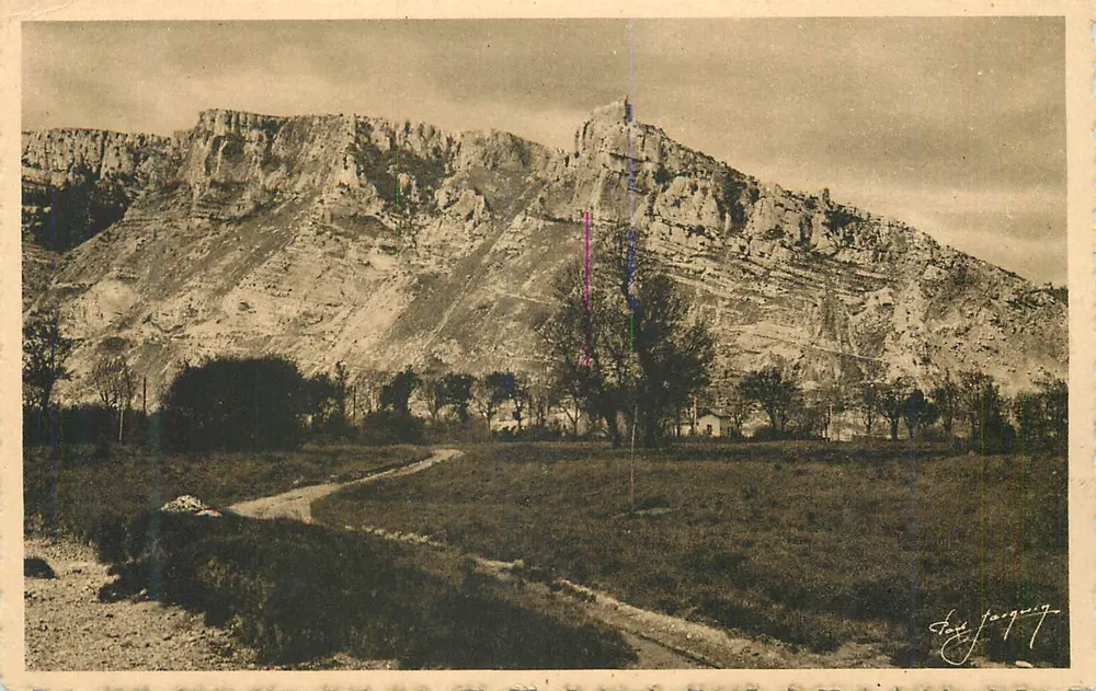 Die Berglandschaft und die Ruinen des Schlosses Crussol — Valence — Kunstausgabe Paul Jacquin, Nr. 1 - Vorderseite