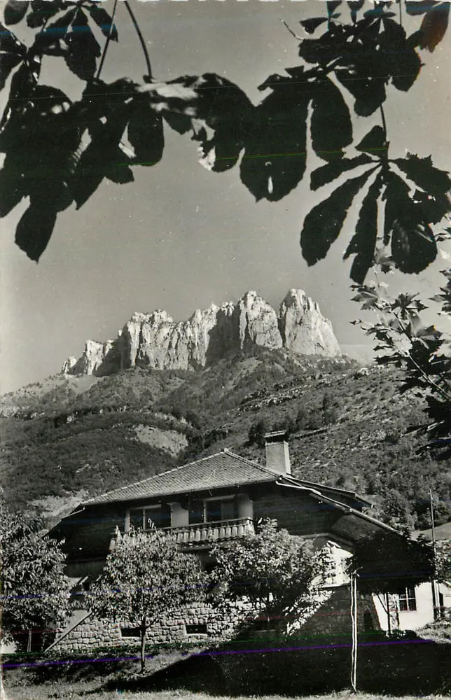 Vue sur les Dents de Lauton — Annecy, Haute-Savoie — Éditions G. Mouchet - Recto