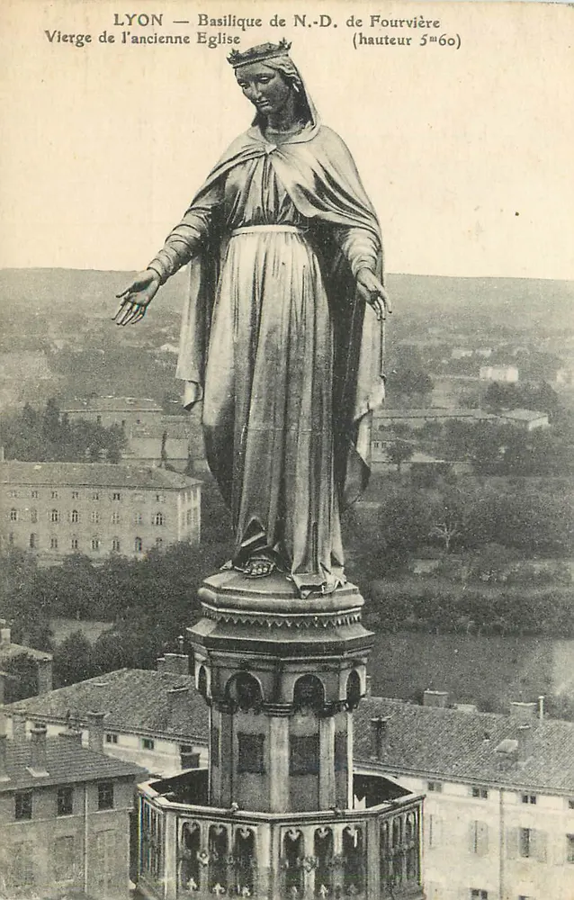 LYON — Basilique de N.-D. de Fourvière — Jungfrau der alten Kirche (Höhe 5m60) - Vorderseite