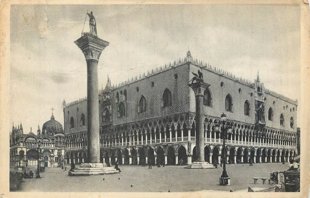 Piazza San Marco — Palazzo Ducale et Colonne de la Place — éditeur Beccomi - Frente