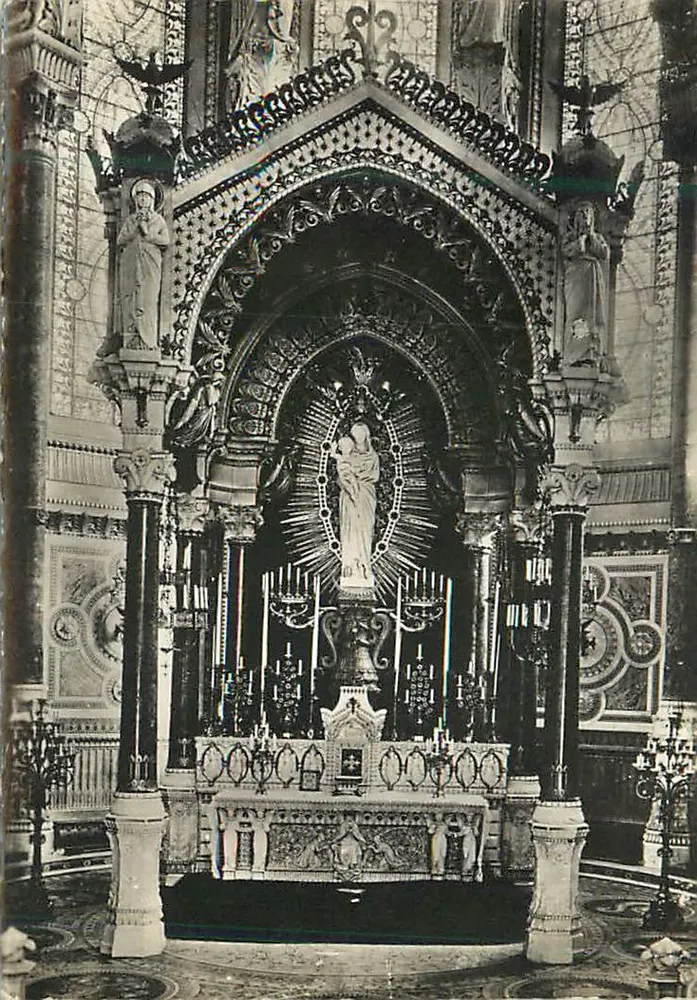 Basílica de Fourvière — o altar-mestre - Frente