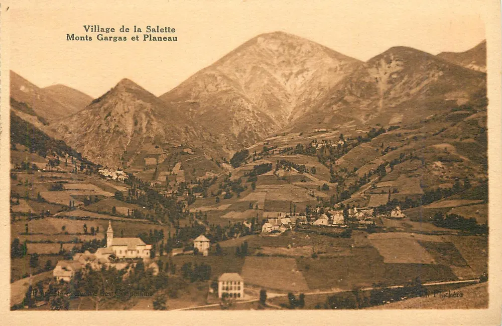 Dorf La Salette — Monts Gargas und Planeau — Verlag Pluchère - Vorderseite