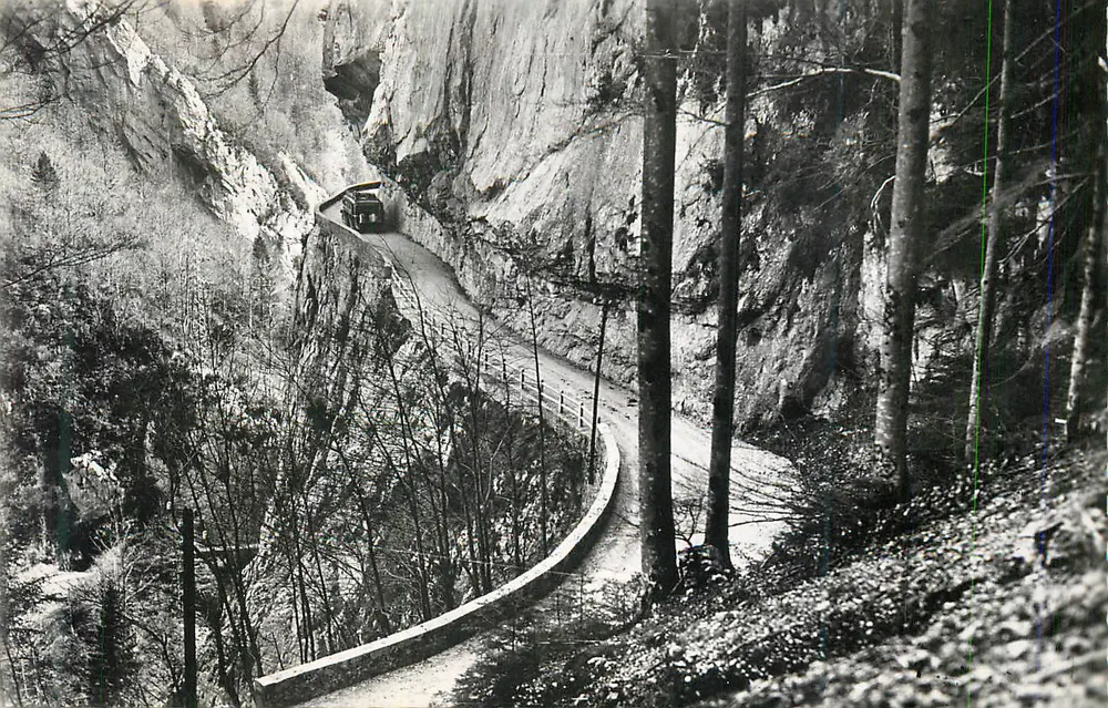 Route du Frou, überblickend über die Gorges du Guiers-Vif — Landschaften der Chartreuse — Editions J. Cellard - Vorderseite
