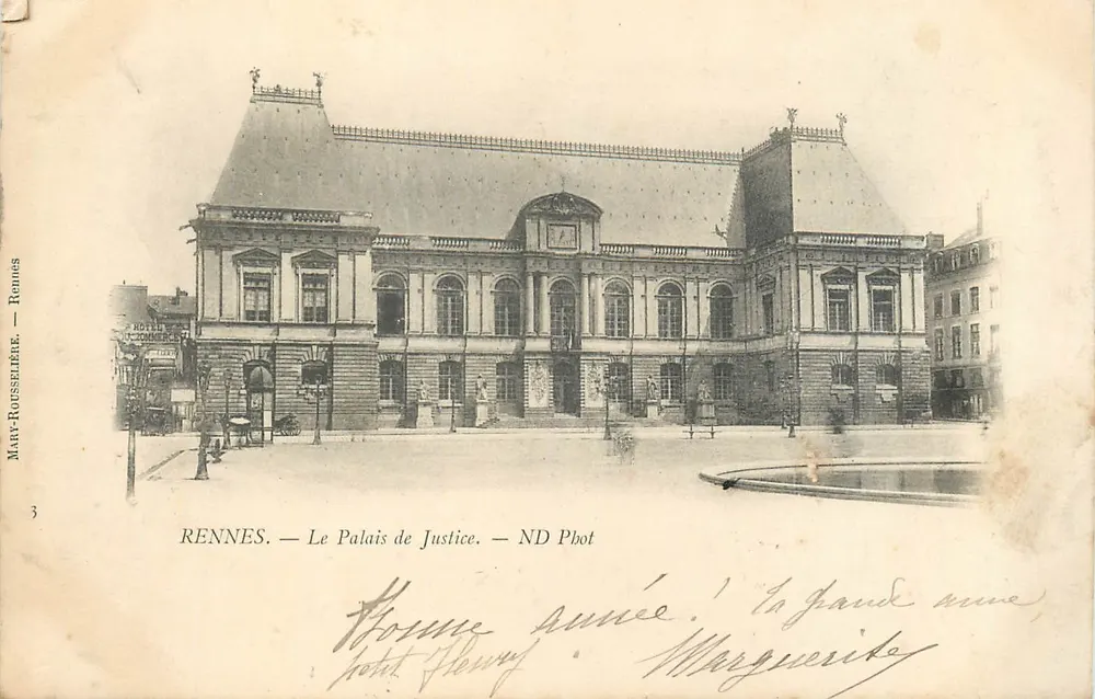 Rennes — Das Palais de Justice — Mary-Rousselet - Vorderseite