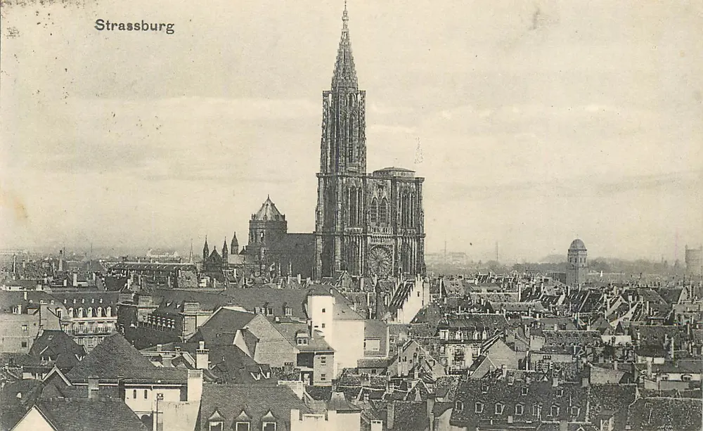 Estrasburgo — vista da catedral — editor não identificado - Frente