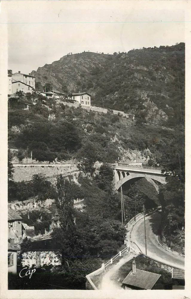 Cap — Vista do ponte e do vilarejo na montanha — C.A.P. 52 - Frente
