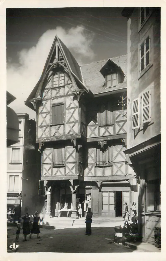 Thiers - Castelo de Piroux — editor C.A.P. n°39 - Frente