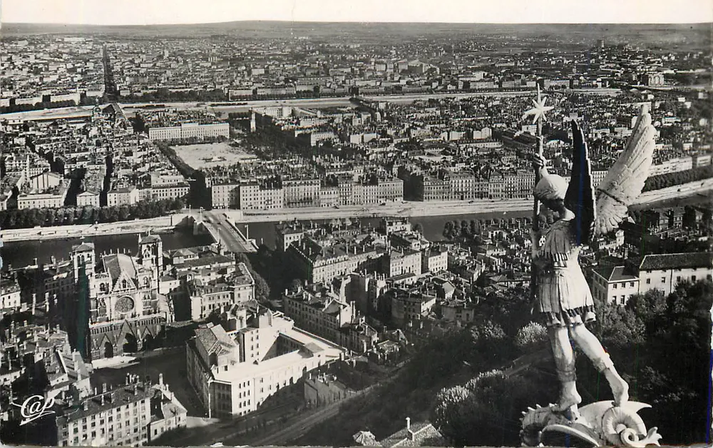 LYON - Panorama tirado de Fourvière — editor Letellier, Paris - Frente