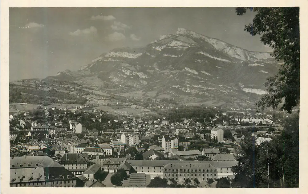Chambéry - Vue générale et le Nivolet — Édition La Cigogne, n° 10034 - Recto