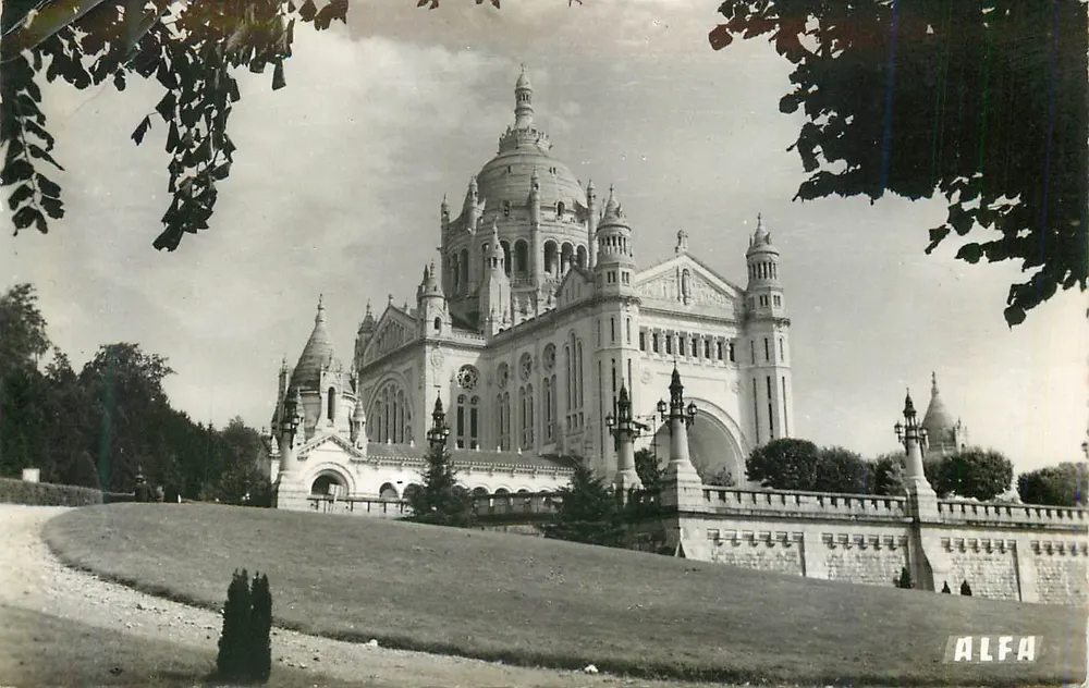 A Basílica do Sagrado Coração — Lisieux (Calvados) — Edição ALFA n°76 - Frente