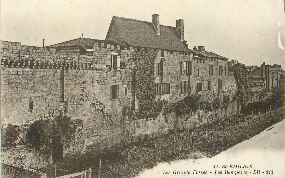 Die Großen Gräben – Die Mauern — St-Émilion - Vorderseite