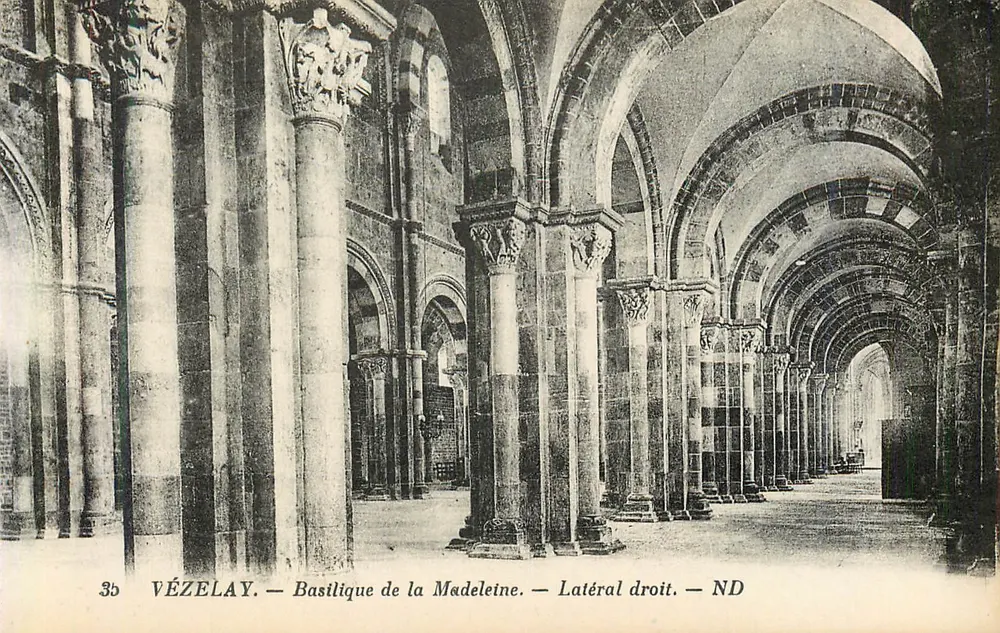 Vézelay — Basilique de la Madeleine — Latéral droit - Recto