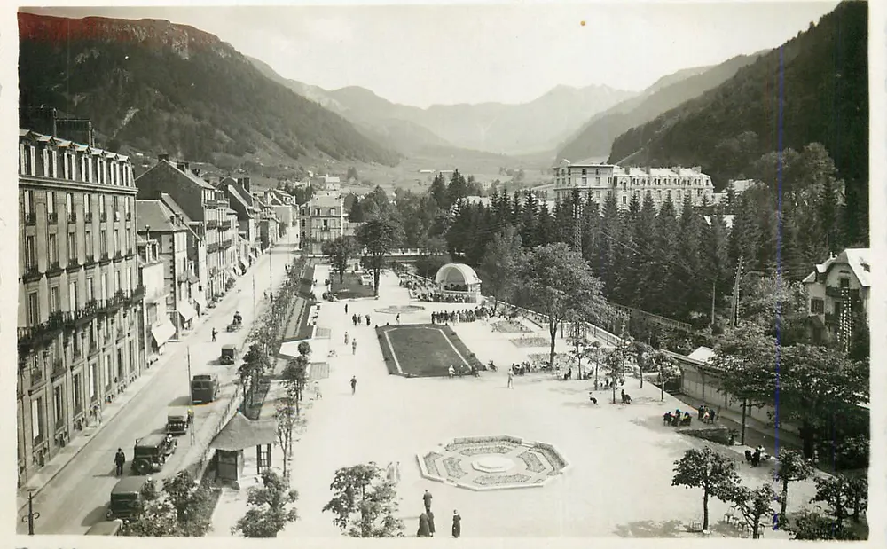 Place du Château — vista panorâmica — sem editor ou número de série visível - Frente