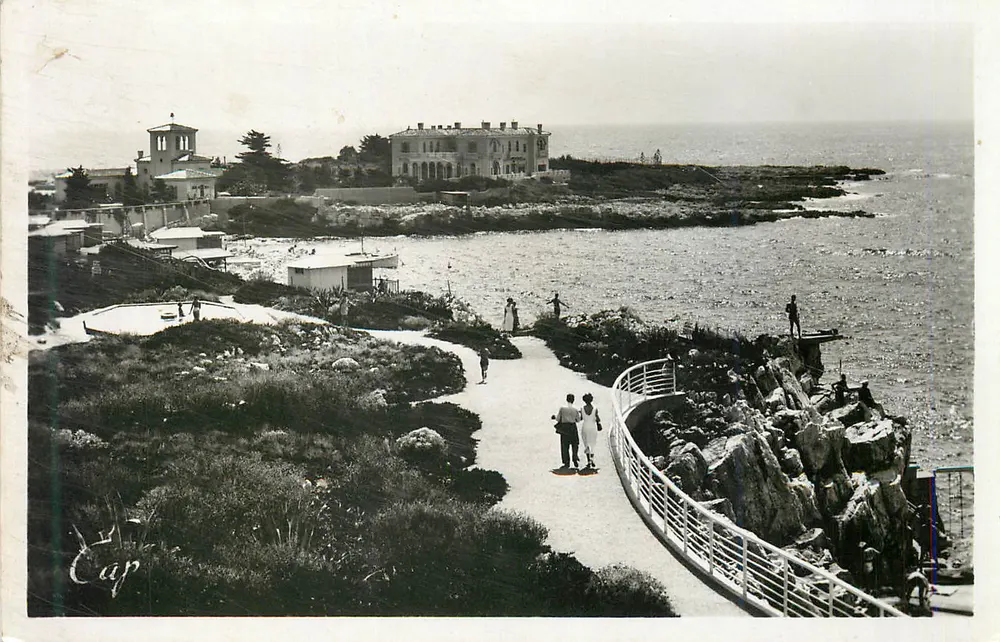 Antibes — Punta del Capo — Vista del Pavillon Eden-Roc — REAL-PHOTO C.A.P. PARIS - Recto