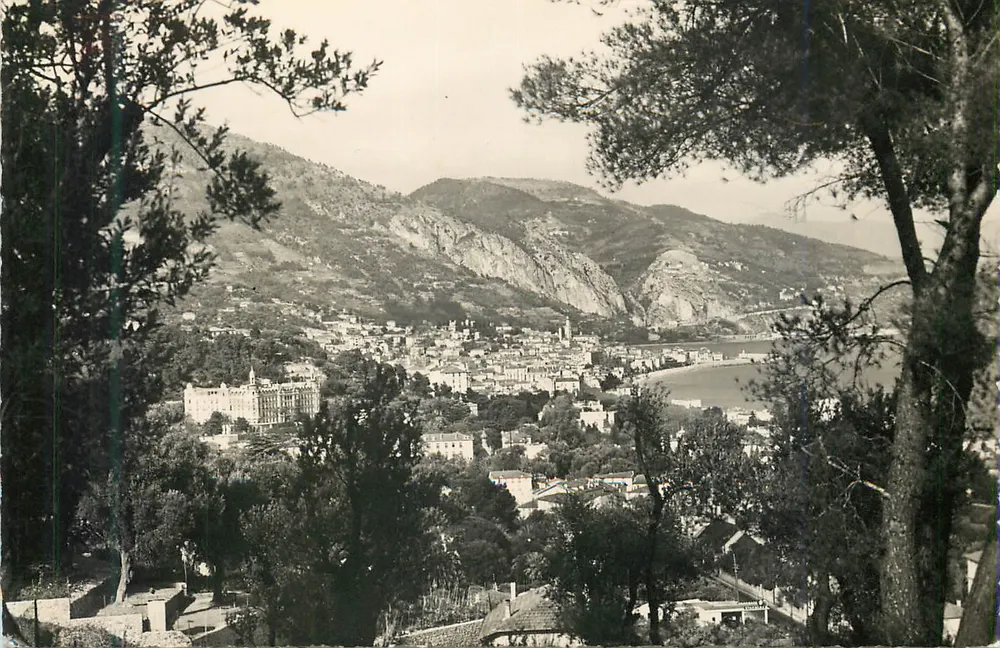 Menton — Vue prise de Carnolès — Éditeur GILLET & Cie, n° 904 - Recto