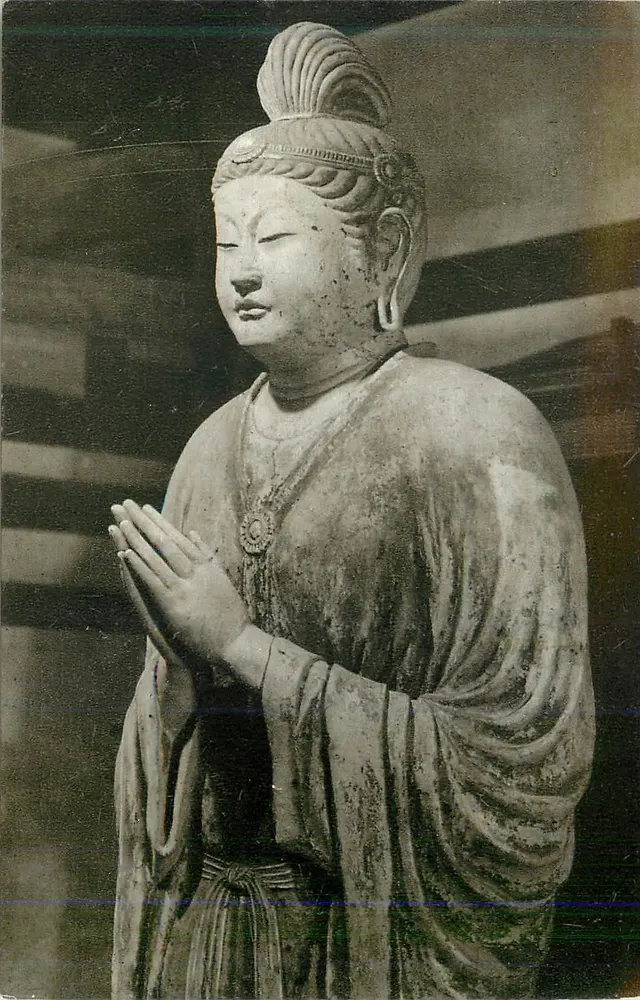 Estátua de Guanyin — Mogeto — editado pelo templo Tōdai-ji - Frente