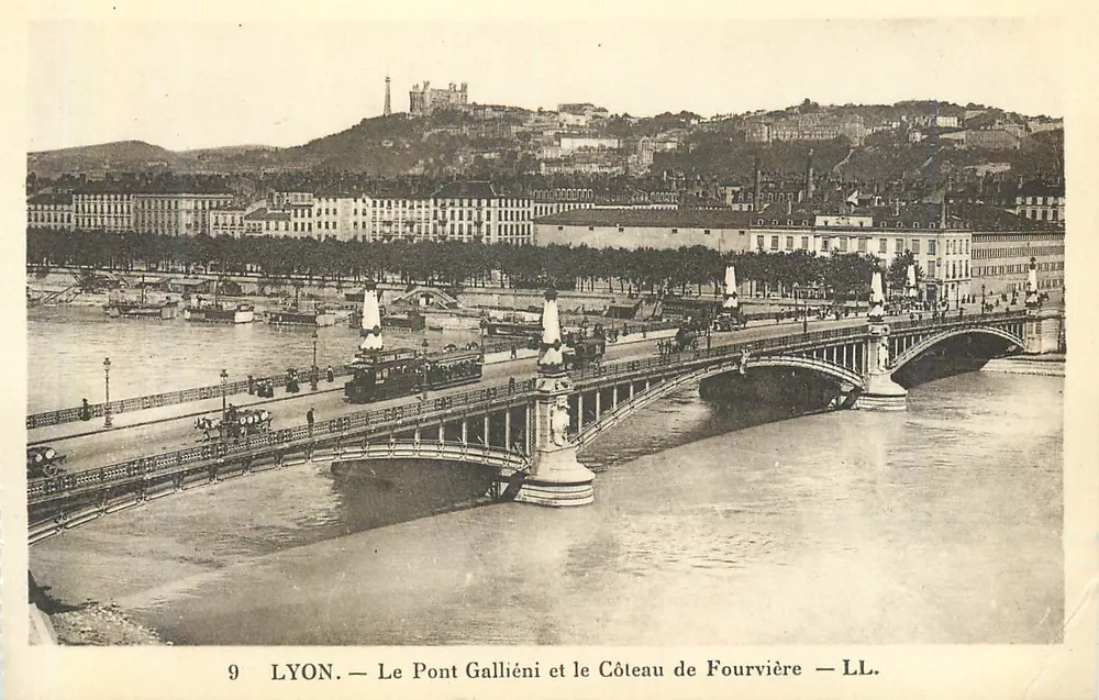LYON — Der Pont Galliéni und der Côteau de Fourvière — LL. - Vorderseite