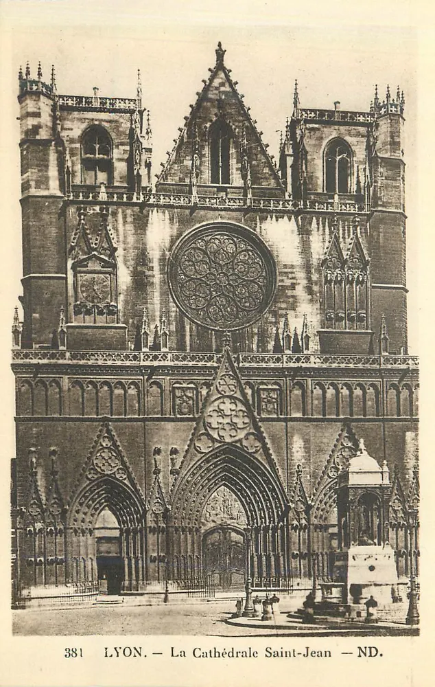 LYON — A Catedral de São João — ND. — N° 381 - Frente