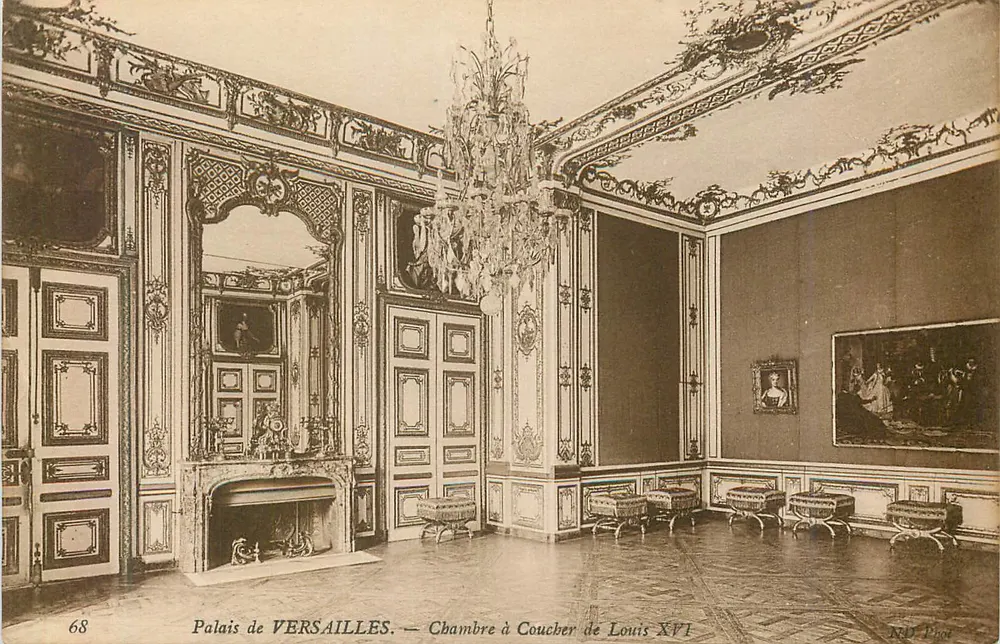Palais de VERSAILLES. — Chambre à Coucher de Louis XVI — RED. Piot - Recto