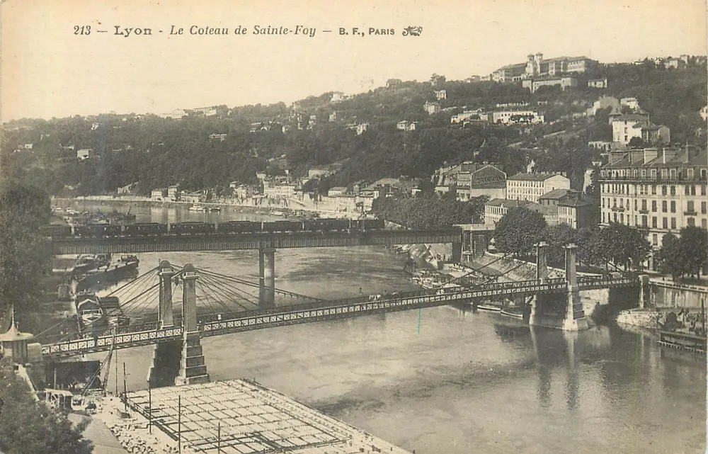 Lyon - Le Coteau de Sainte-Foy — B.F., Paris - Recto