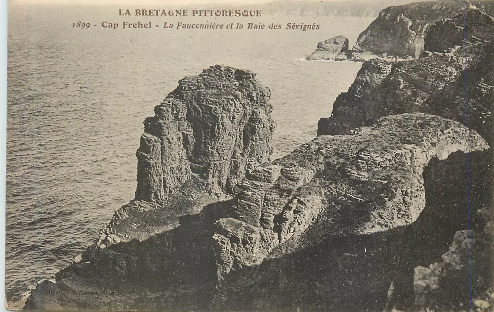 Cap Fréhel - La Fauccennière und die Baie des Sévignés — La Bretagne Pittoresque, 1899 - Vorderseite