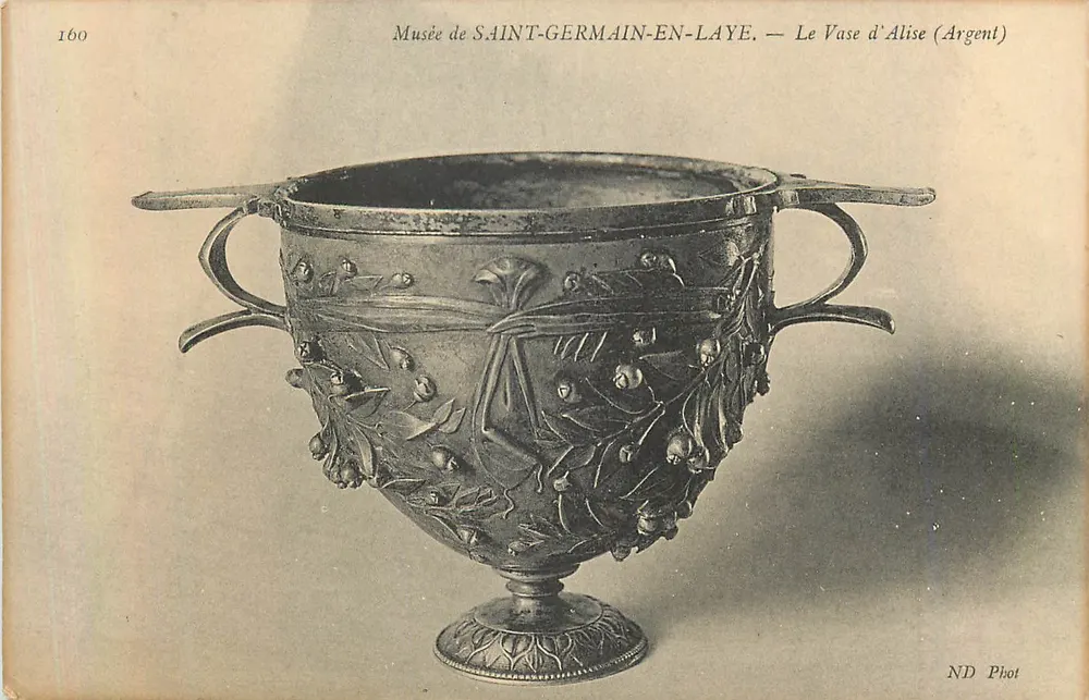 Musée de SAINT-GERMAIN-EN-LAYE — Le Vase d'Alise (Argent) — ND Phot - Recto