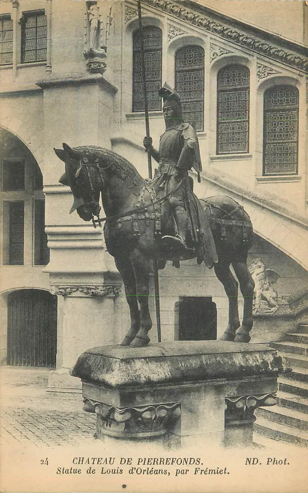 Schloss Pierrefonds — Statue von Louis d'Orléans von Frémiet — ND. Phot. - Vorderseite