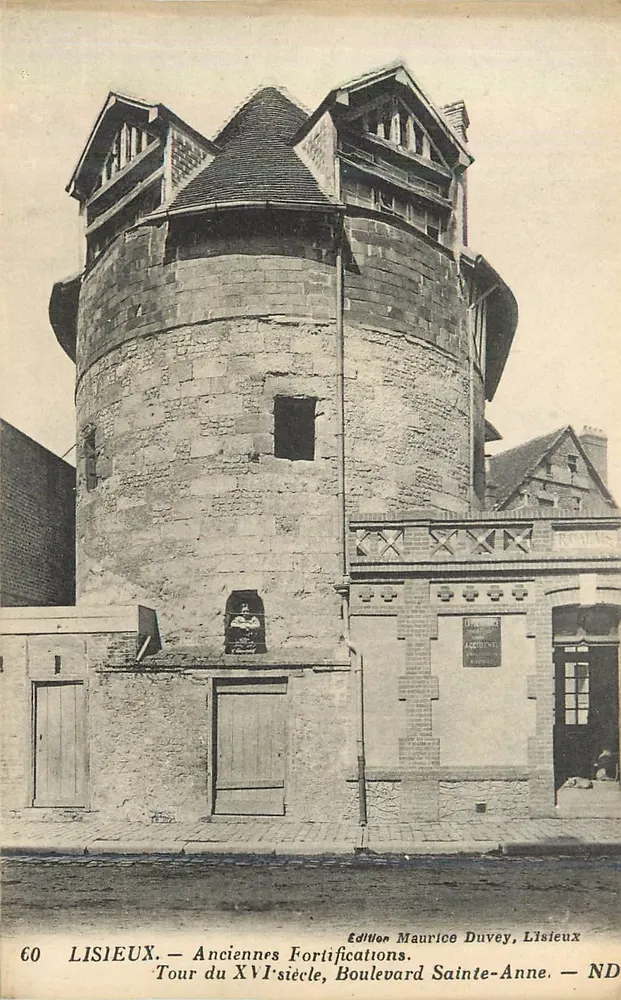 Lisieux — Antigas Fortificações — Torre do século XVI, Boulevard Sainte-Anne — Edição Maurice Duvey, Lisieux - Frente