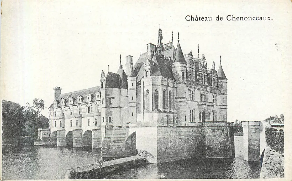 Castelo de Chenonceaux — vista do castelo sobre o Cher — editor não visível - Frente