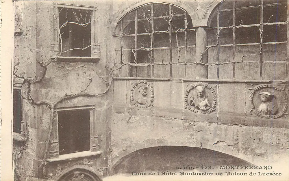 Cour de l'Hôtel Montorcier oder Maison de Lucrèce — Montferrand — G. D'O. - 473 - Vorderseite