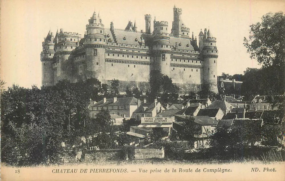 Château de Pierrefonds — Vue prise de la Route de Compiègne — ND. Phot. - Recto