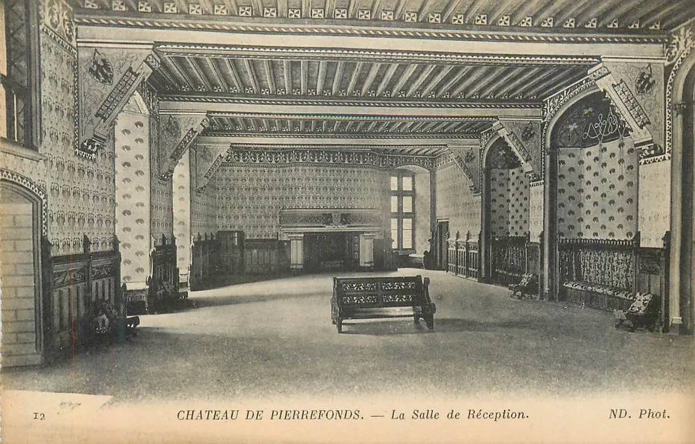 Castelo de Pierrefonds — Sala de Recepção — ND. Fot. - Frente
