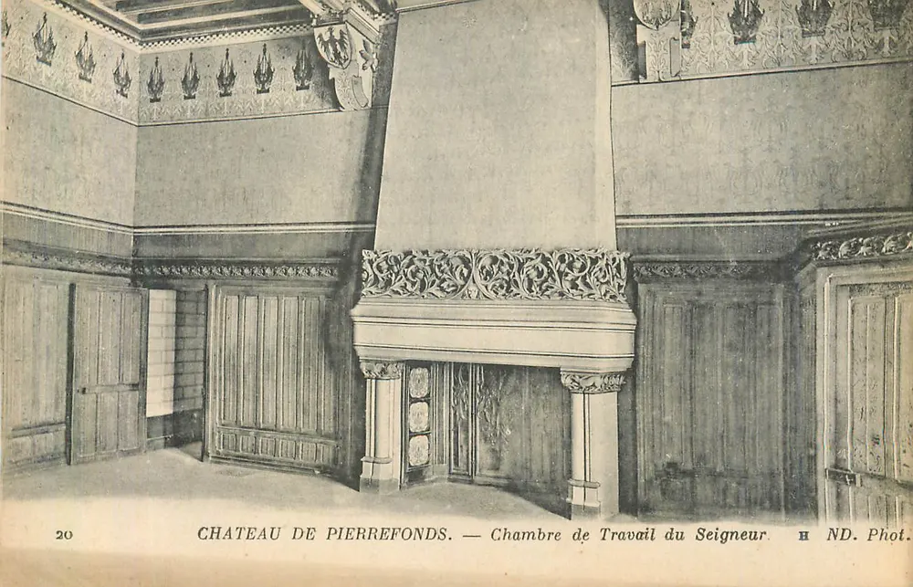 Château de Pierrefonds — Chambre de Travail du Seigneur - Recto