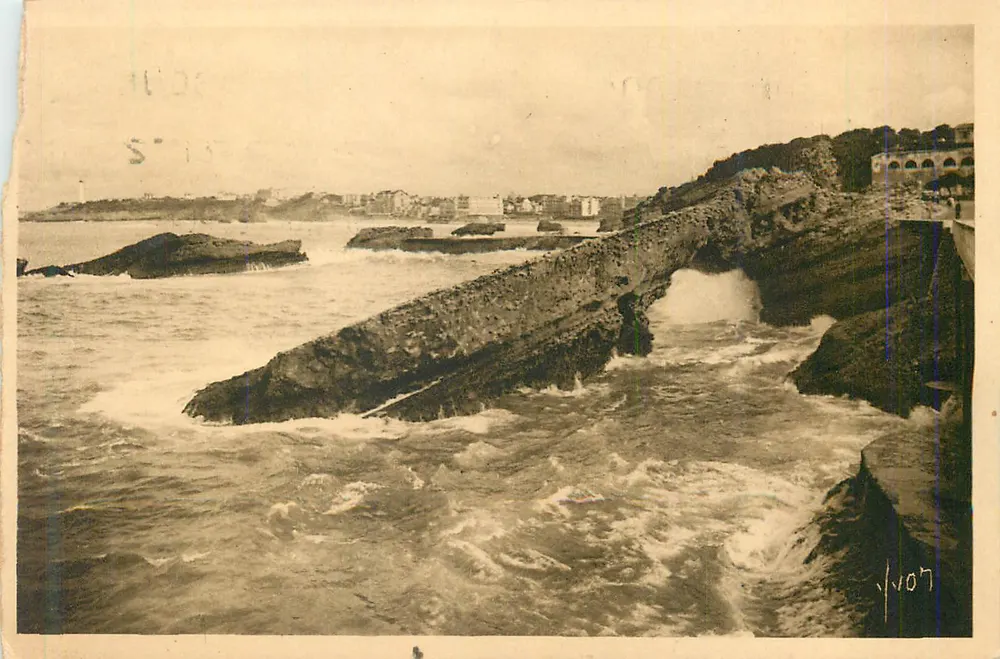 La Roche Percée et le Cap Saint-Martin — Biarritz — Éditions d'Art Yvon - Recto