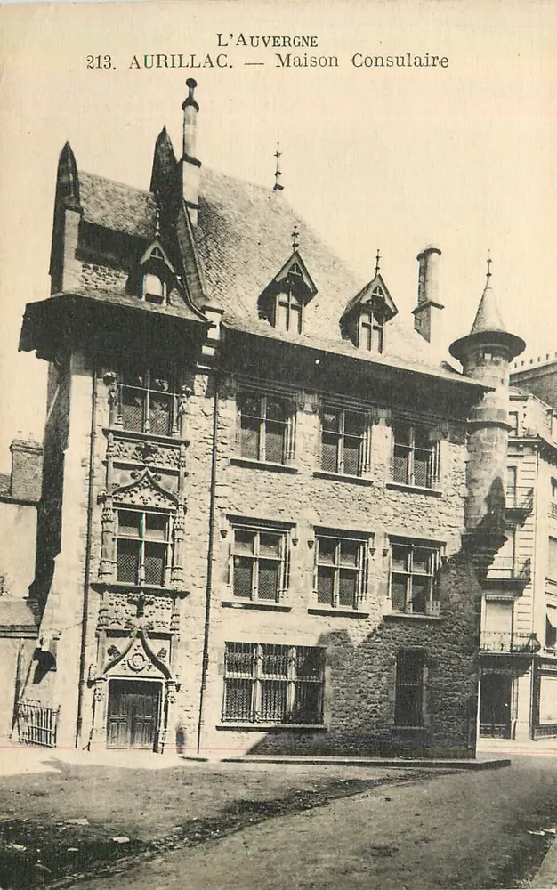 Aurillac — Casa Consular — L'Auvergne - Frente