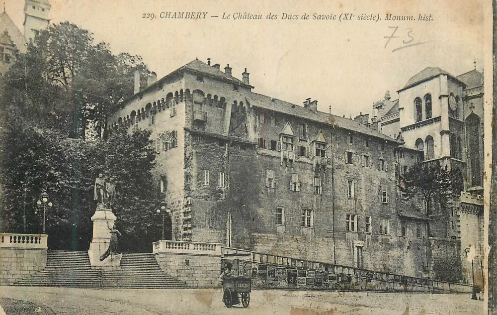 Chambery — Le Château des Ducs de Savoie (XIe siècle). Monum. hist. - Recto