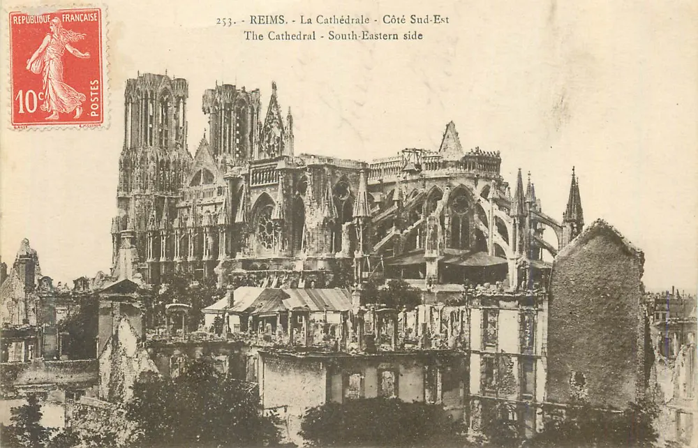 Reims - A Catedral - Lado Sudeste — Foto Reims-Catedral, n°253 - Frente